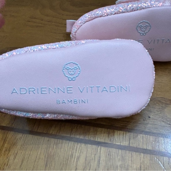 Adrienne vittadini Sparkly Pink Baby Shoes with bow and puff  baby sz 4 - Picture 4 of 6